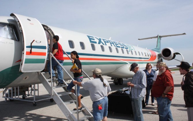 Terry Vais to Succeed Alex Marren as ExpressJet Chief Operating Officer; Brad Sheehan Named Senior Vice President Operations