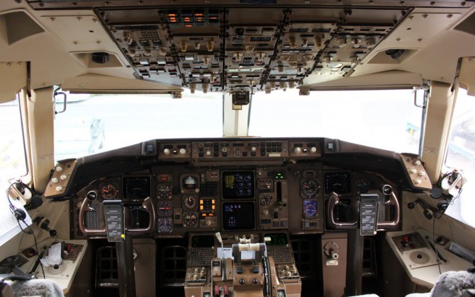 China United Airlines, pilots sanctioned over fight in cockpit