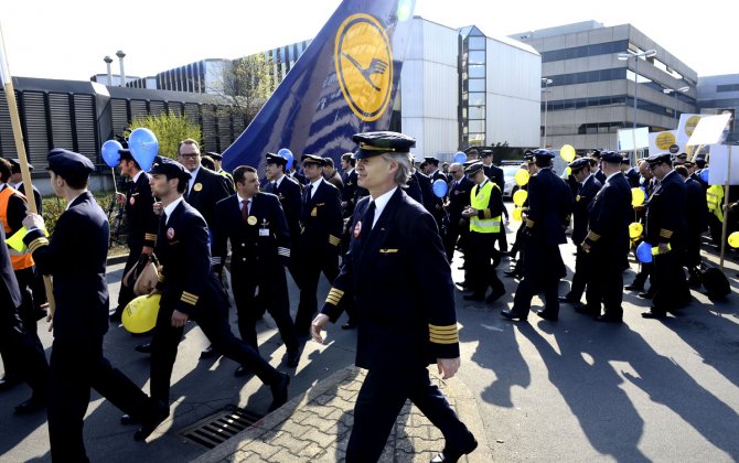 Lufthansa Pilots' Union Calls Strike for Tuesday