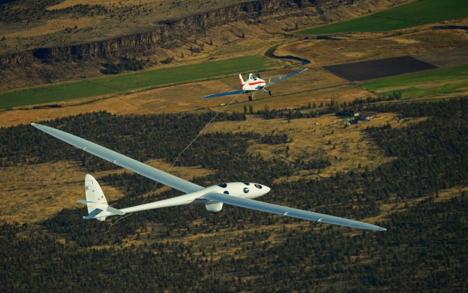 Glider makes successful first flight, begins journey to 2016 world record flight to 90,000 feet without an engine