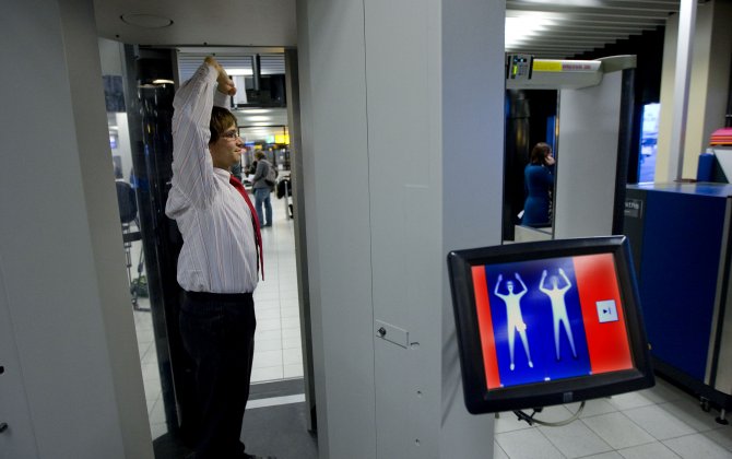 The Next Generation of Airport Scanners Examines Crowds from 50 Feet Away