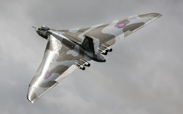 Final Vulcan bomber flight: Crowds urged to stay away from XH558's farewell