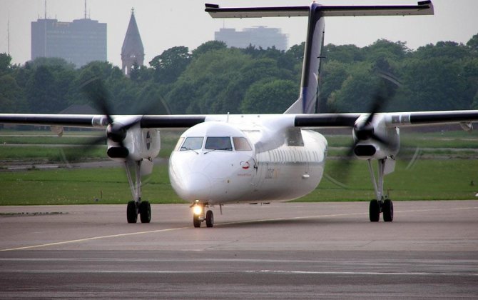 Golden Wings leases Q300