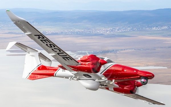 2Excel takes delivery of first of three DA62 MPPs