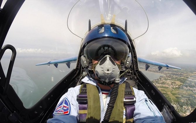 KEEP IT TIGHT: 10 flight display teams of note