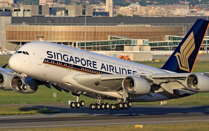 Singapore Airlines Plane Collapses at Changi Airport