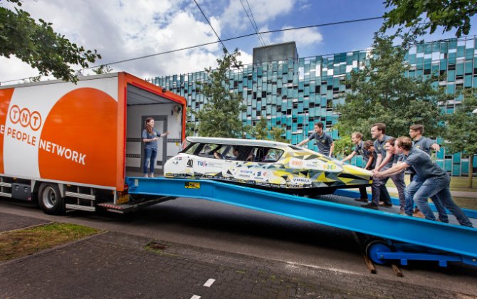 TNT transport solar car to Australia for World Solar Challenge