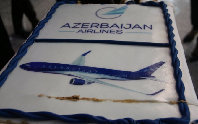 AZAL first flight lands in Vnukovo