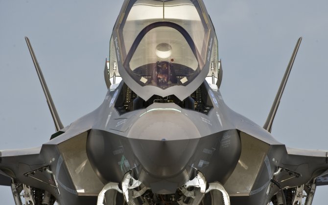 Canada Said to Consult Obama Before Opening Fighter-Jet Bidding