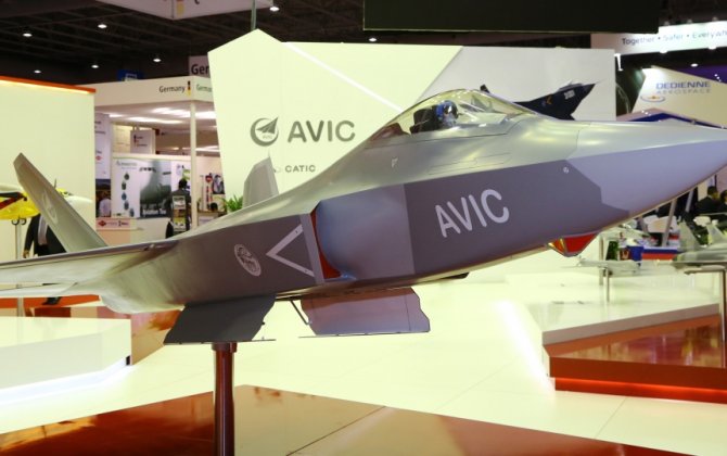 Chinese Fifth-generation Fighter Goes on Show