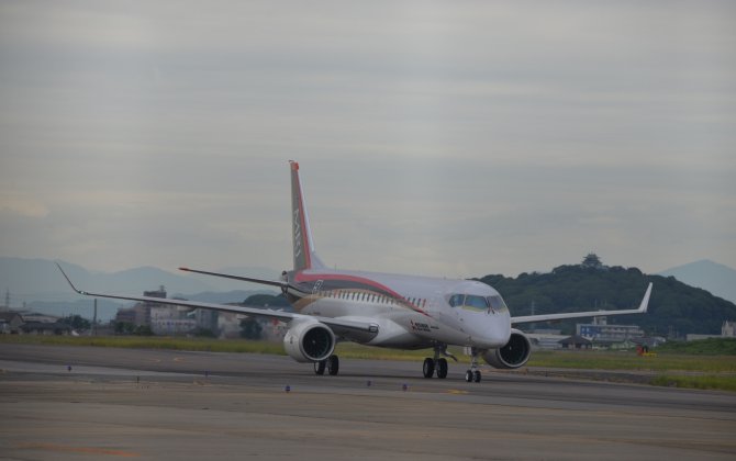 Japan's First Commercial Jet in 50 Years Makes Maiden Flight