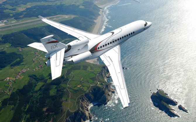 New Ultra Long Range Falcon 8X Debuts in Las Vegas