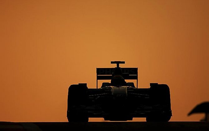 Formula 1 Cars land in Abu Dhabi