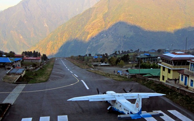 Nepal Quake Tough Test for "World's Most Dangerous Airport"