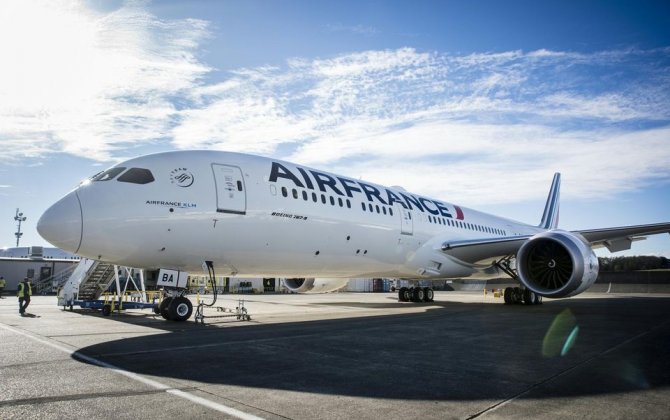 Air France&rsquo;s new B787 takes off to Montreal