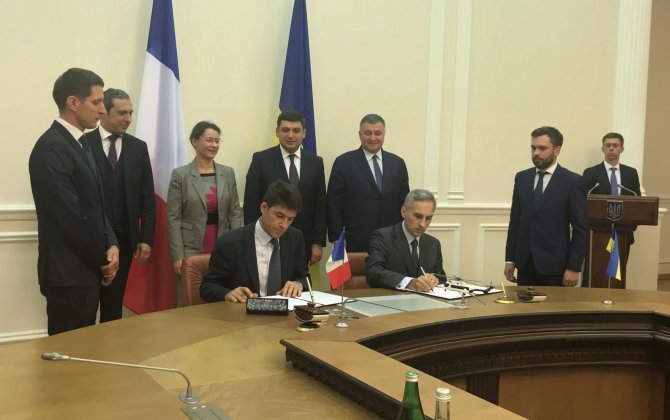 Airbus Helicopters and the Ukrainian Ministry of Interior sign for 55 helicopters