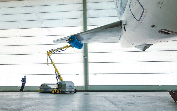 Aircraft corrosion &ndash; a problem out of thin air