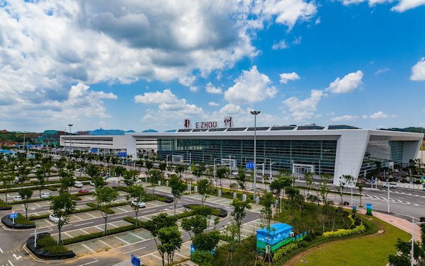 Asia largest professional cargo airport starts operation