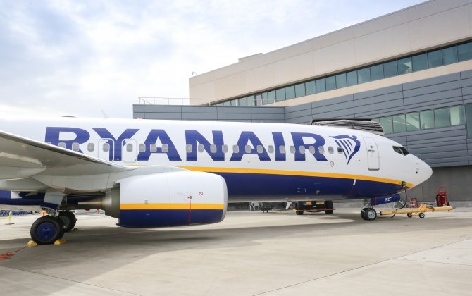 Boeing, Ryanair Celebrate Delivery of Airline's 450th Next-Generation 737-800