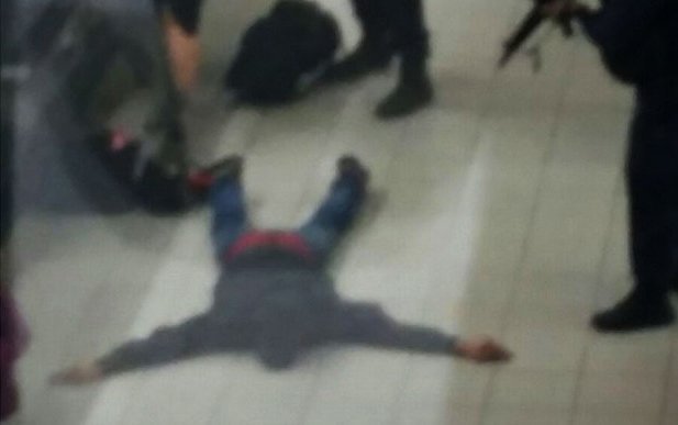 British man arrested at Amsterdam airport after 'making bomb threat'