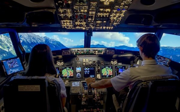 Center Air Pilot Academy received new Simnest B737 FNPT II MCC simulator