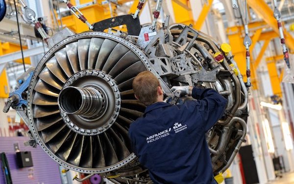 China Airlines and AFI KLM E&M sign major GE90 engine support contract