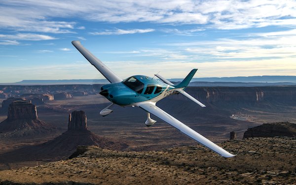 Cirrus Aircraft new flight training facility and innovation centers in Arizona and Texas