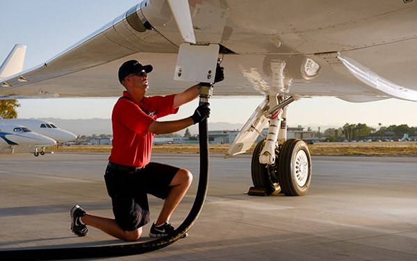 Clay Lacy creates a team to offer Sustainable Aviation Fuel at two FBOs 