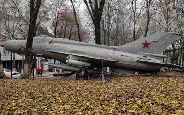 Designer of Soviet MiG jet fighters Mikoyan dies at 89