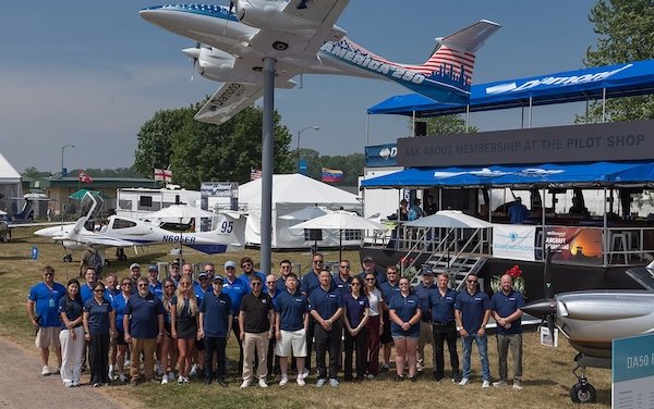 Diamond Aircraft celebrates customer deliveries and training partnerships at EAA AirVenture Oshkosh 2026