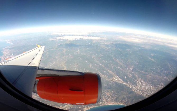 EasyJet announces 'shock' bid to snap up budget airline rival Monarch