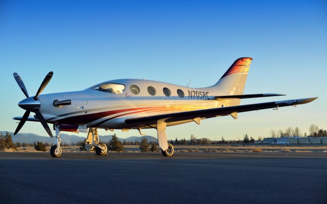Epic end to 2015 as E1000 turboprop takes flight