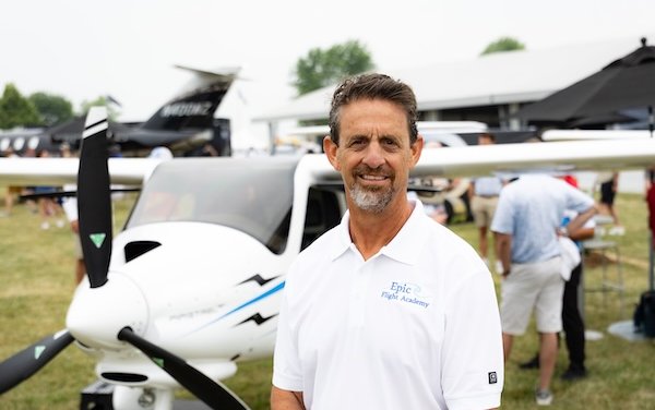 Epic Flight Academy agrees to purchase up to 50 Pipistrel Voyager aircraft, supplementing its fleet of trainers 