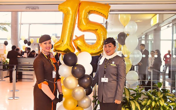 Etihad Airways celebrates 15 years by commemorating its first commercial flight and with human mosaic