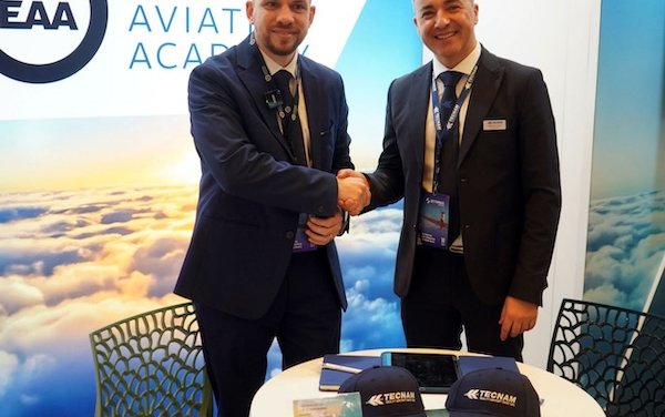 European Aviation Academy introduces Tecnam P2006T NG at Pilot Expo 