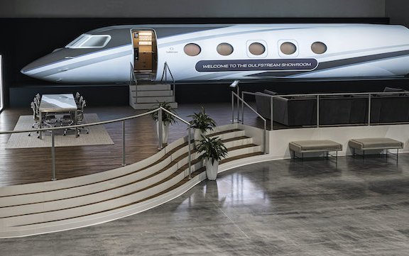 Expanded Gulfstream customer showroom - immersive G400 interaction 