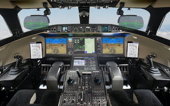 First Bombardier Global 7500 equipped with Dual Head-up Display delivered