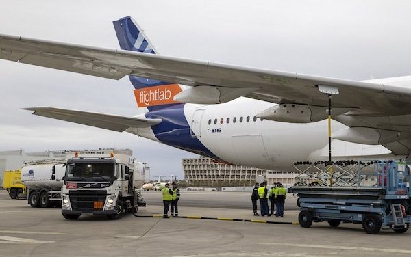 First in-flight 100% sustainable aviation fuel emissions study on commercial passenger jet