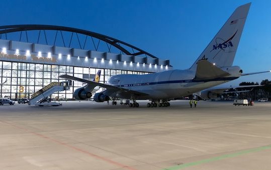Flying observatory SOFIA returns to Hamburg for a C-check
