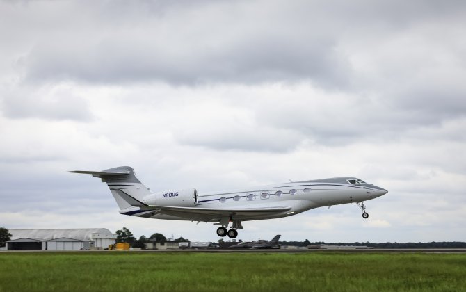 Fully outfitted Gulfstream G600 test aircraft completes first flight