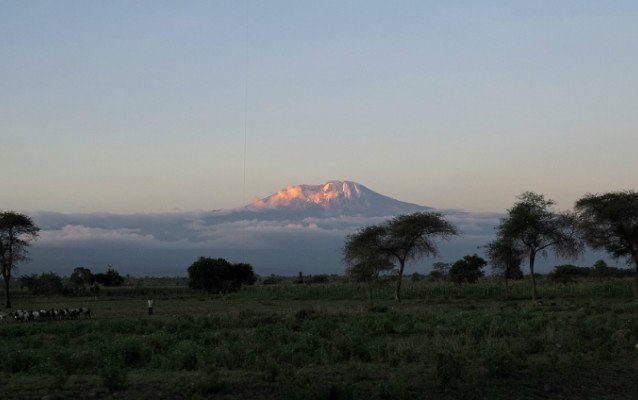 Gama Aviation climbing Mount Kilimanjaro