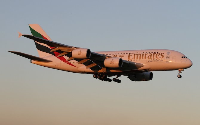 Good week for very large aircraft as both A380 and 747-8 win new orders