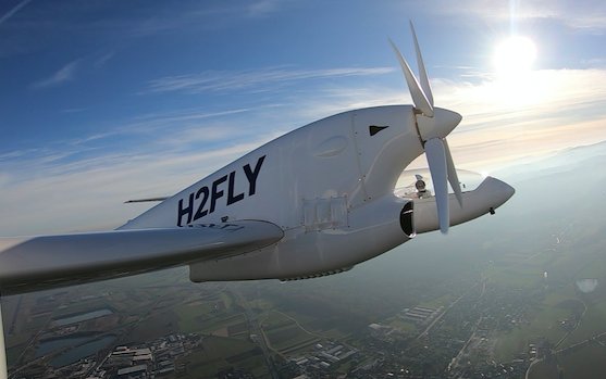 Hydrogen fuel cell driven Hy4 has flown - MAHEPA announces