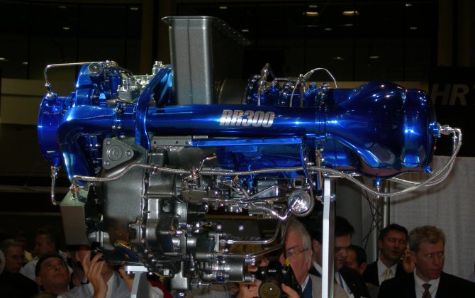 Innova Composite Helicopters picks RR300 engine