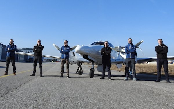 Jubilee delivery of 10th Diamond to DEA Specialised Airborne Operations