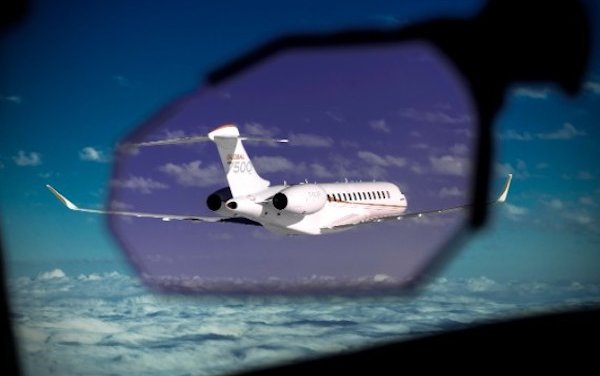 Less than 4 hours to fly from Los Angeles to New York 