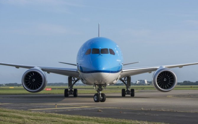 KLM welcomes new Boeing 787 Dreamliner and Embraer 175 