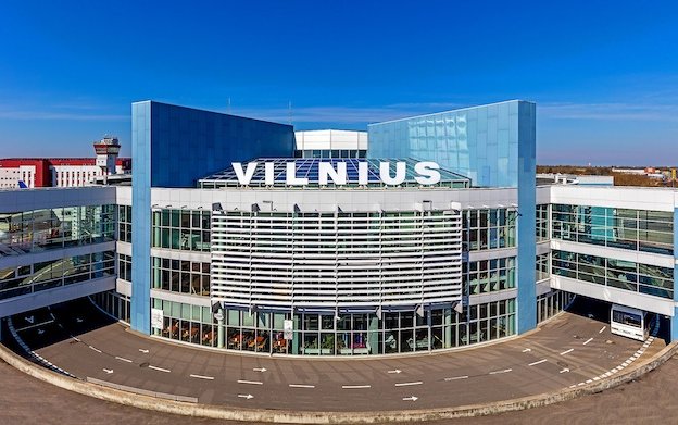 LOT Won the Contest of the Business Flight from Vilnius to London 