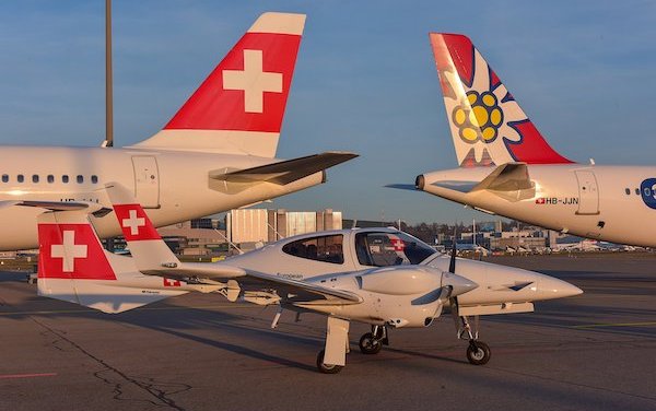 Lufthansa Aviation Training took delivery of three DA42-VI training aircraft