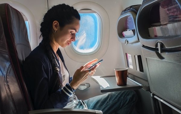 Making passengers smart devices their inflight control center